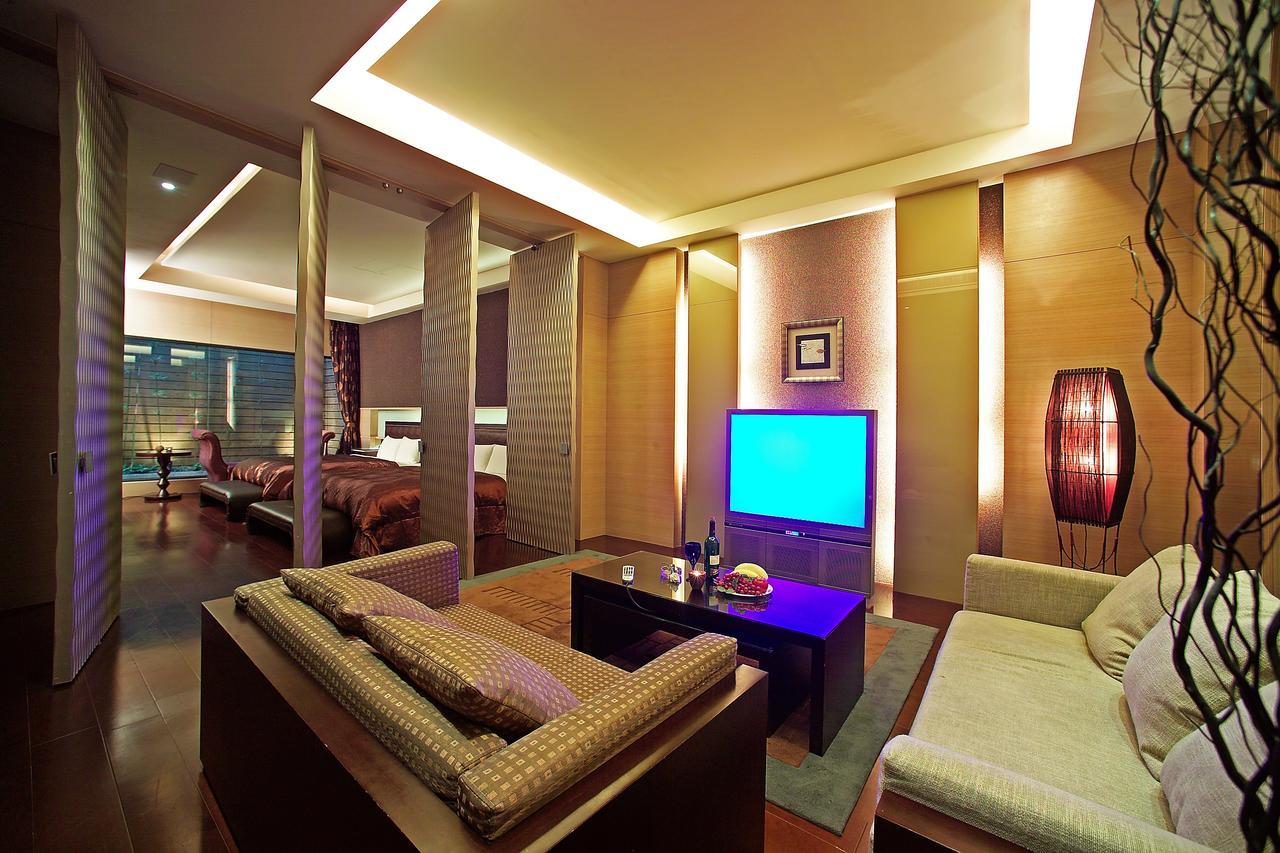 Spring Spa Motel Dali Bagian luar foto