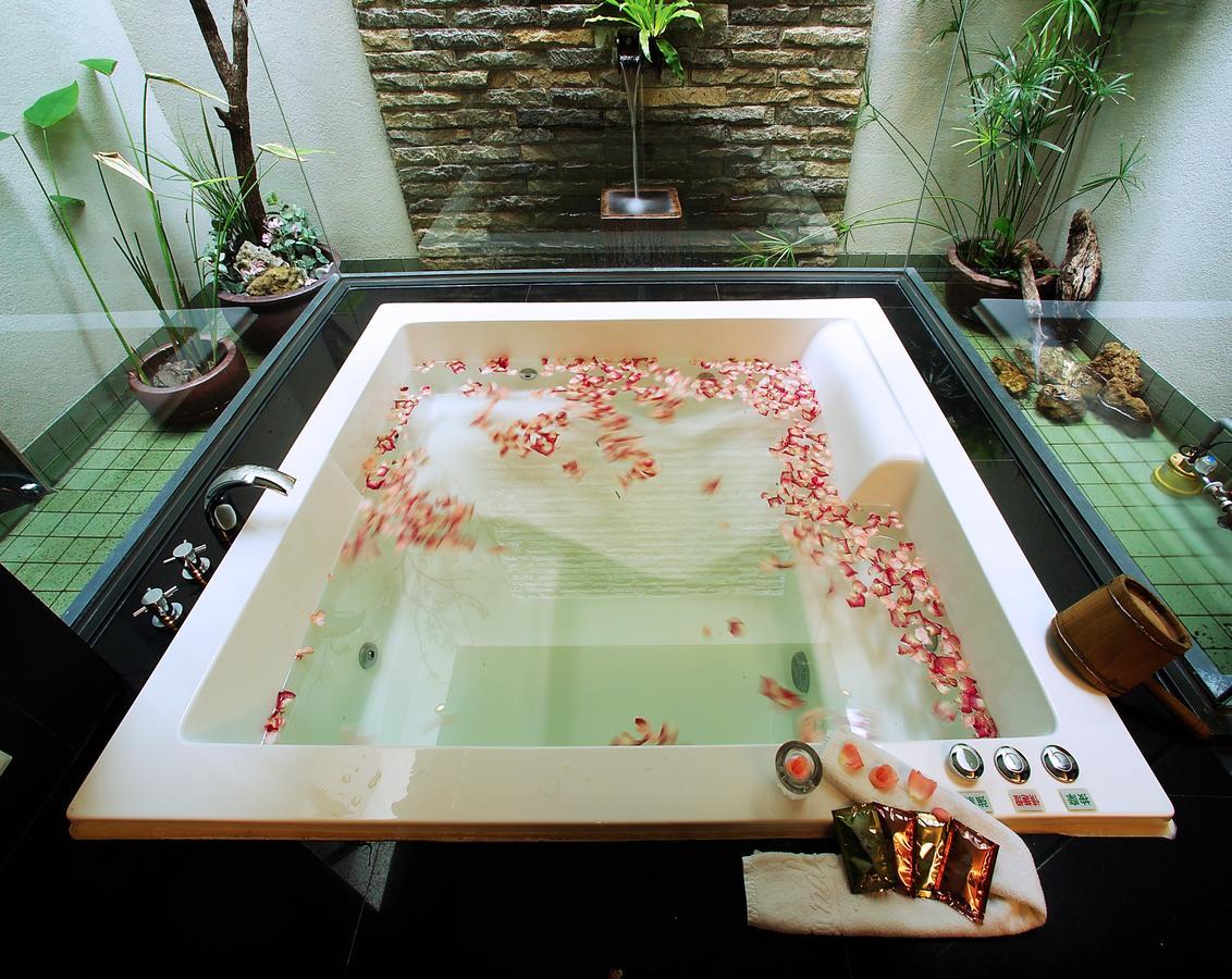 Spring Spa Motel Dali Bagian luar foto